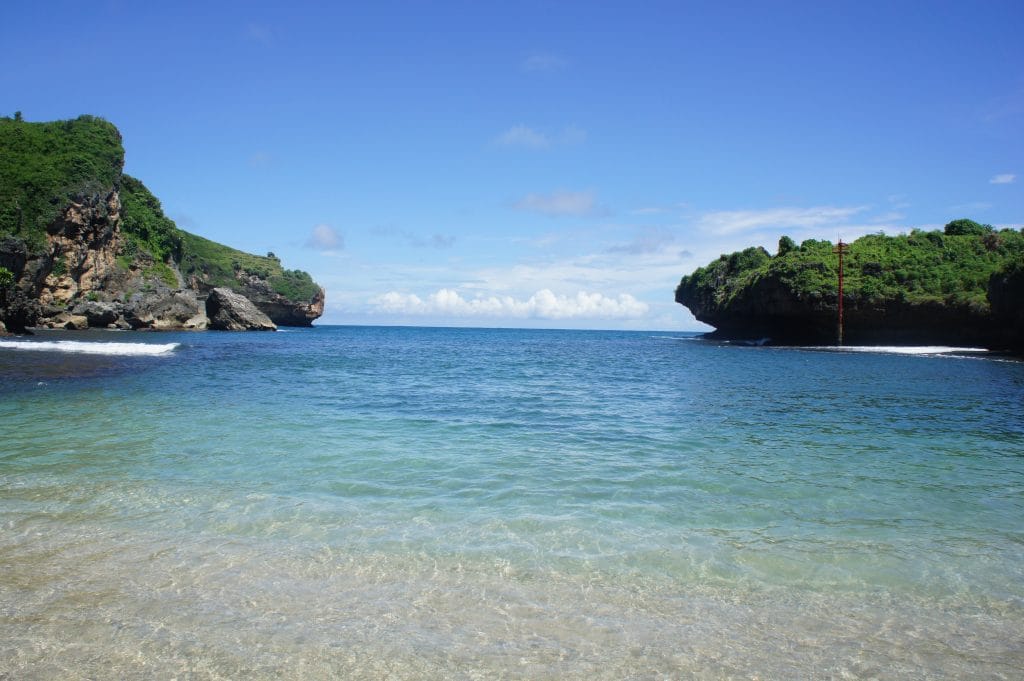 Pantai Gesing. Photo by Yosia C Sulistian