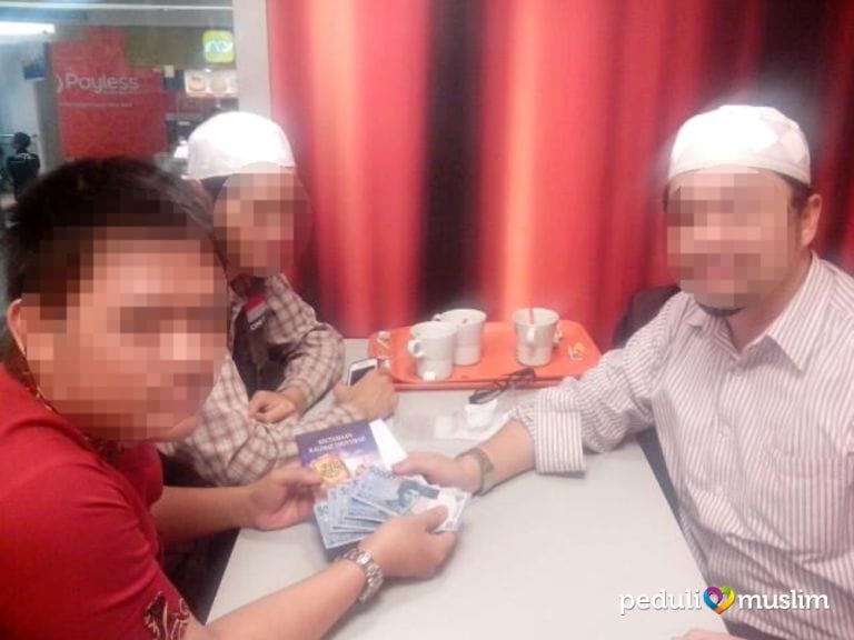 Penyaluran Zakat Mal untuk Para Muallaf: Agustus 2013