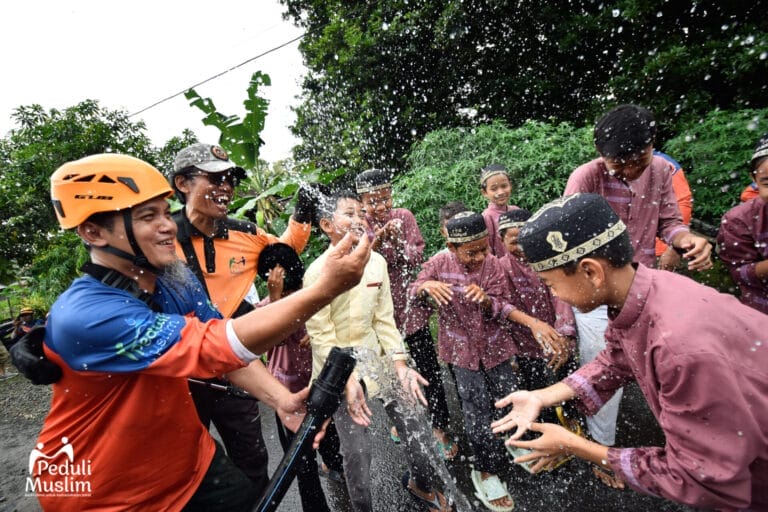 Hari ini Pipanisasi Rejosari Karangmojo yang didukung penuh oleh Pemdes Ngawis
