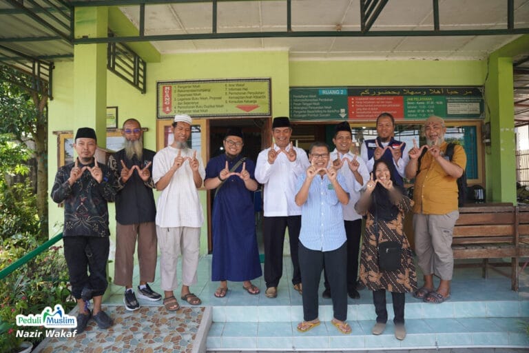 Serah Terima Tanah Wakaf